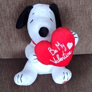 Snoopy Peek A Boo Valentine Animated Like New 2024